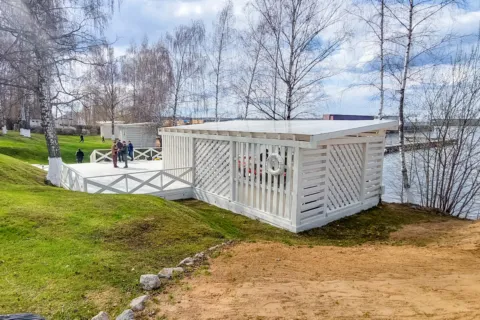 Беседки у воды